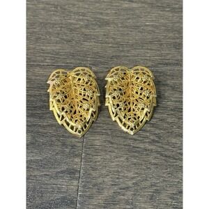 Judy Lee Signed Vintage Leaves Filigree Design Clip on Earrings Good Tone